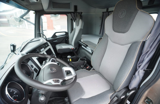 Bentuk Mengemudi 6x4 Truk Cng Tugas Berat 470hp Euro V Emssioni Level