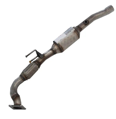 Penggantian Pipa Knalpot Depan Auto Parts Catalytic Converter Untuk VW Beetle Golf Jetta 2.0L Turbo
